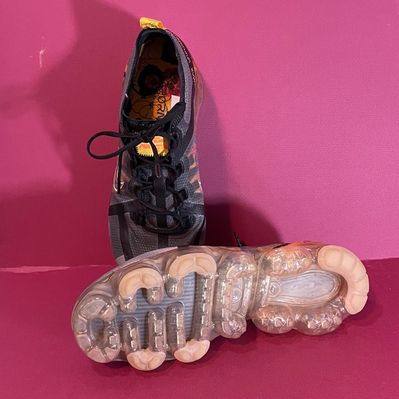 Womens Nike Air VaporMax Running shoes - Black/Grey/Orange/Yellow Floral design - Picture 3 of 7